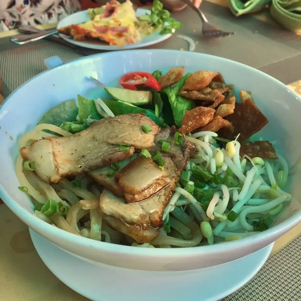 Green Heaven Restaurant Hoi An - Nh&agrave; h&agrave;ng sở hữu tầm nh&igrave;n tuyệt đẹp nh&igrave;n ra quảng trường s&ocirc;ng Ho&agrave;i 15