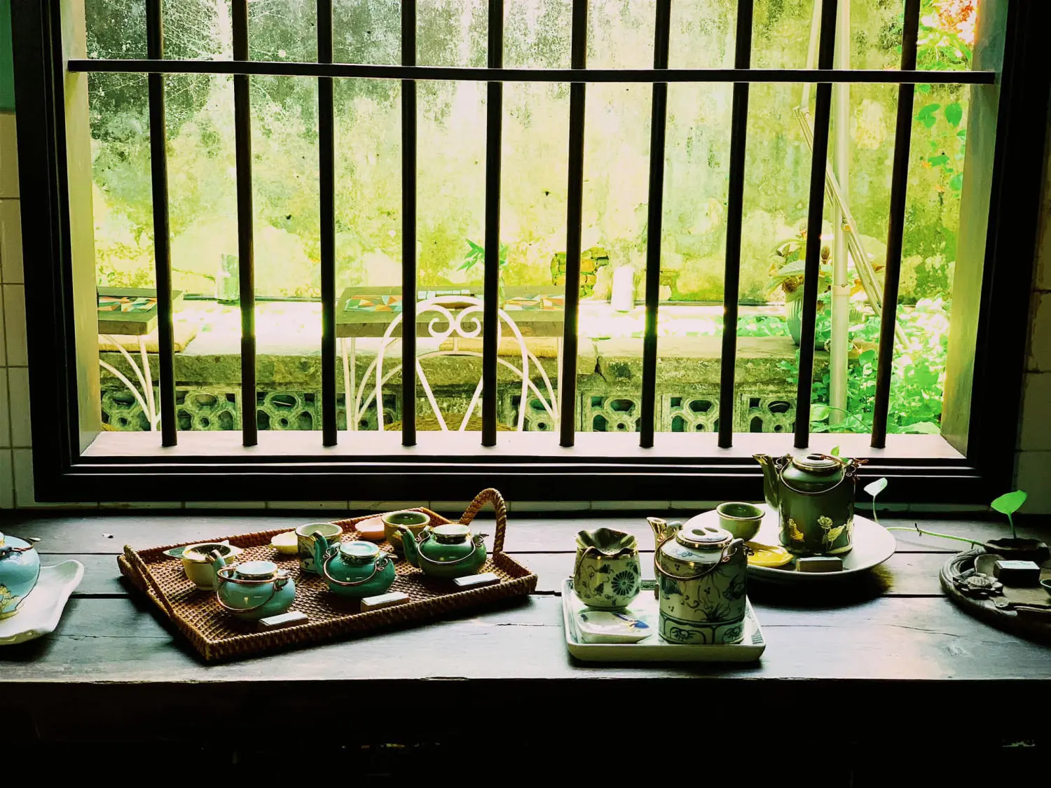 Nh&agrave; Tr&agrave; Hội An n&eacute;p m&igrave;nh an y&ecirc;n tr&ecirc;n con phố sầm uất 8