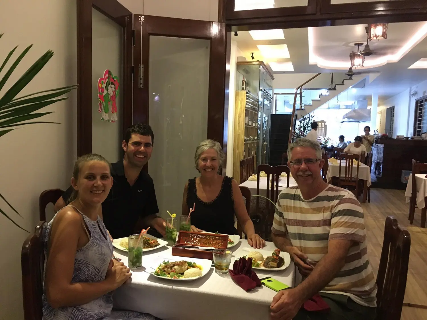 Red Dragon Restaurant Hoi An – Thưởng thức hương vị Việt theo phong cách phương Tây sang trọng 3