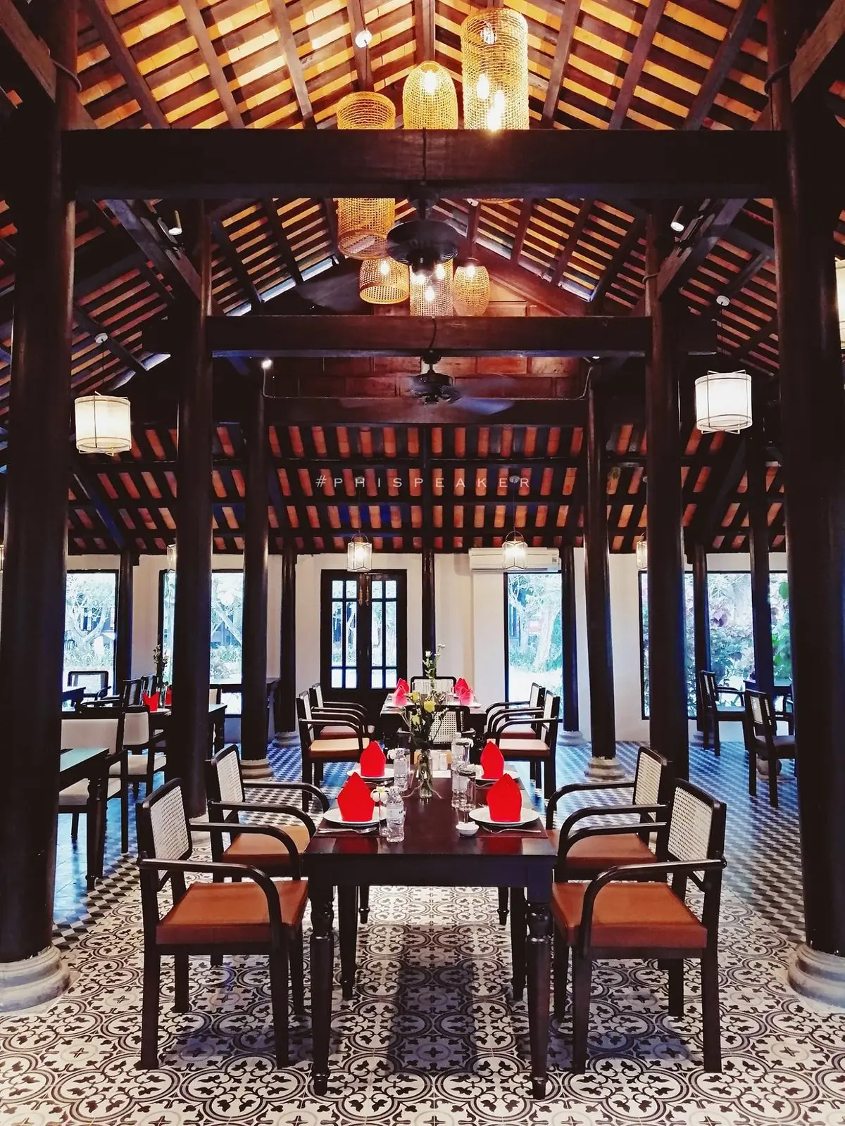Silk Village Restaurants Hoi An - Nh&agrave; h&agrave;ng phong c&aacute;ch cổ k&iacute;nh với sức chứa hơn ng&agrave;n người 4