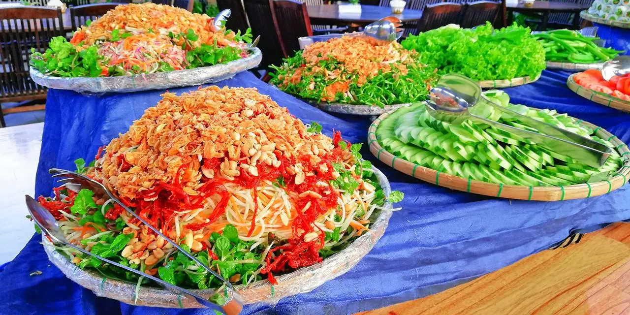 Silk Village Restaurants Hoi An - Nh&agrave; h&agrave;ng phong c&aacute;ch cổ k&iacute;nh với sức chứa hơn ng&agrave;n người 8