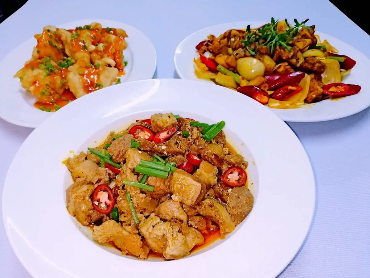 Silk Village Restaurants Hoi An - Nh&agrave; h&agrave;ng phong c&aacute;ch cổ k&iacute;nh với sức chứa hơn ng&agrave;n người 9