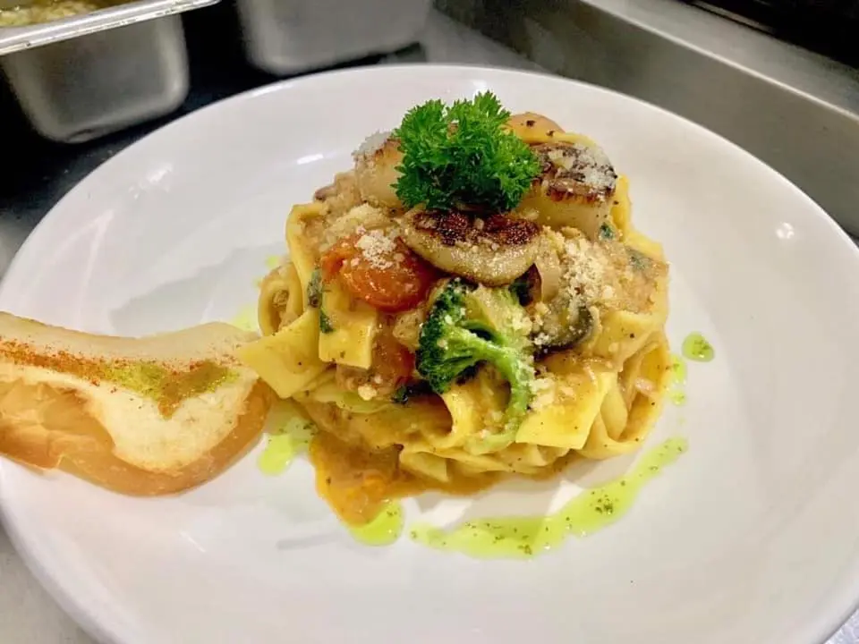 Tomato Italian Restaurant Hoi An - Thưởng thức hương vị &Yacute; ở phố cổ 25
