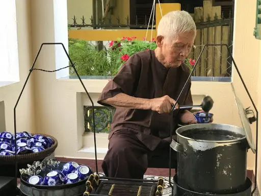 Top 10 m&oacute;n ăn vặt Hội An ngon lạc lối 24
