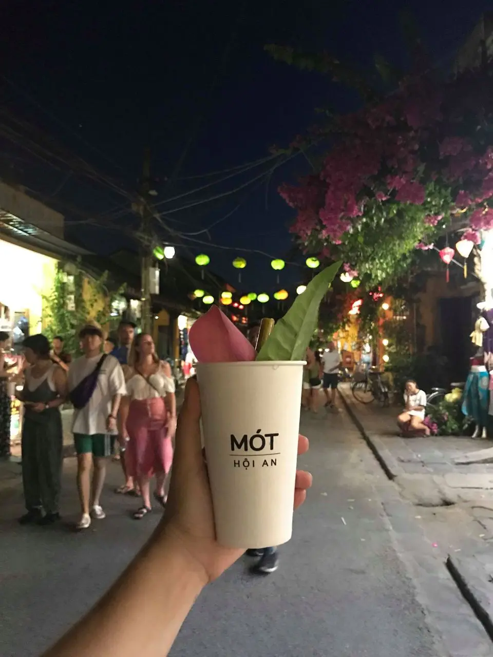 Top 10 m&oacute;n ăn vặt Hội An ngon lạc lối 4
