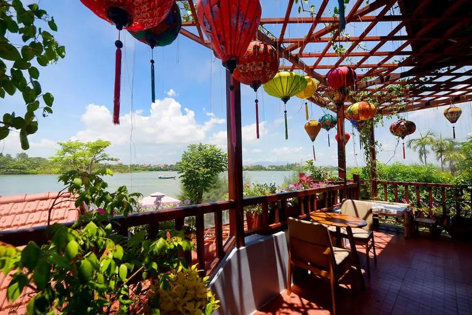 Top 21 Qu&aacute;n Caf&eacute; Phố Cổ Biết Chiều Chuộng Bạn Từ View Đến Vị 43