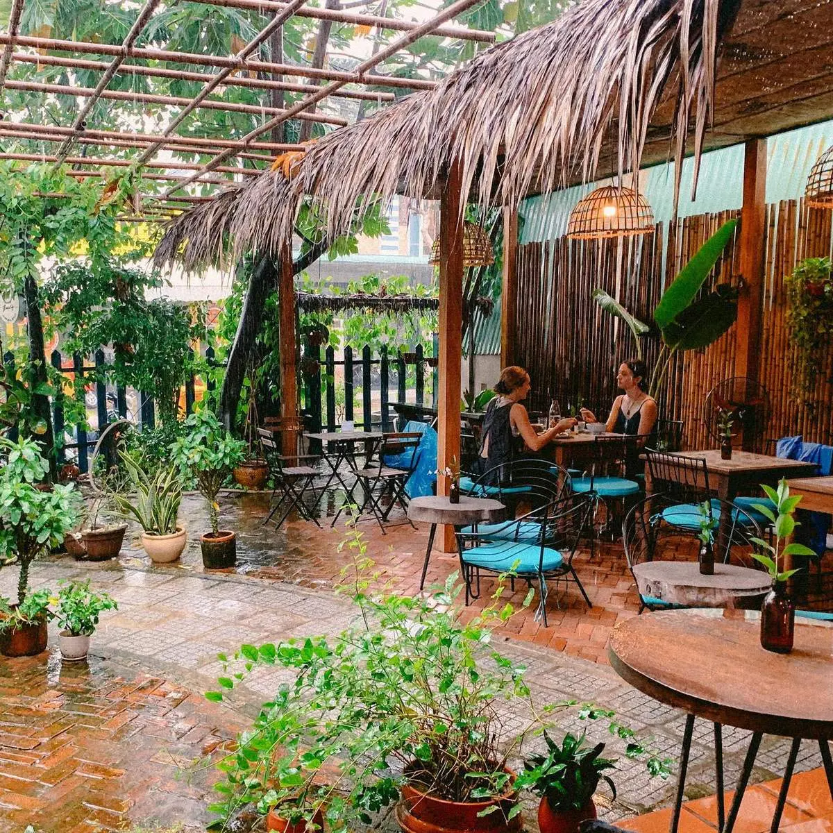 Top 21 Qu&aacute;n Caf&eacute; Phố Cổ Biết Chiều Chuộng Bạn Từ View Đến Vị 86