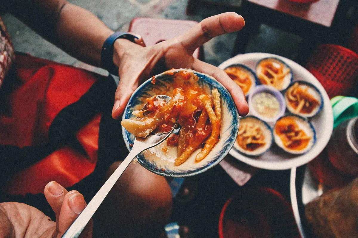 Top 6 qu&aacute;n b&aacute;nh b&egrave;o Hội An g&acirc;y thương nhớ c&aacute;c t&iacute;n đồ ẩm thực 4