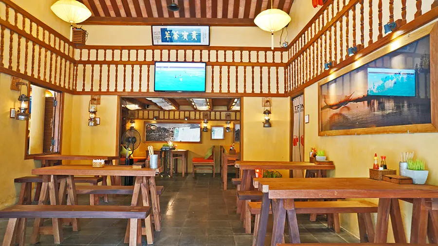 Vinh Hung Restaurant Hoi An - Nh&agrave; h&agrave;ng m&oacute;n ăn Việt đầu ti&ecirc;n ở phố Hội 26