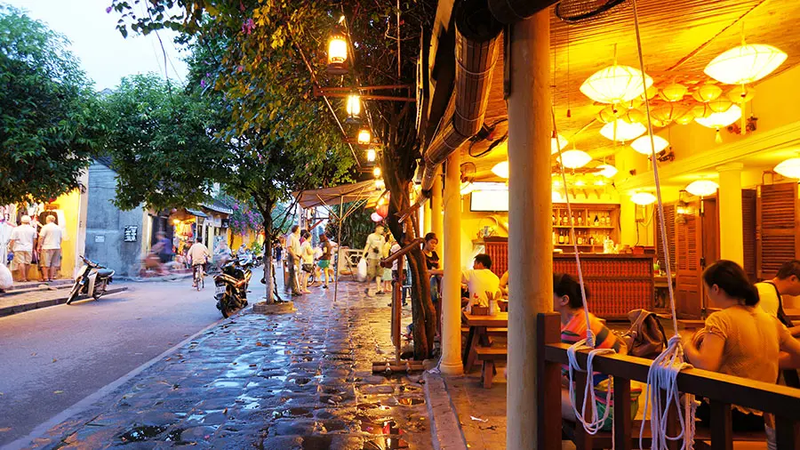 Vinh Hung Restaurant Hoi An - Nh&agrave; h&agrave;ng m&oacute;n ăn Việt đầu ti&ecirc;n ở phố Hội 31