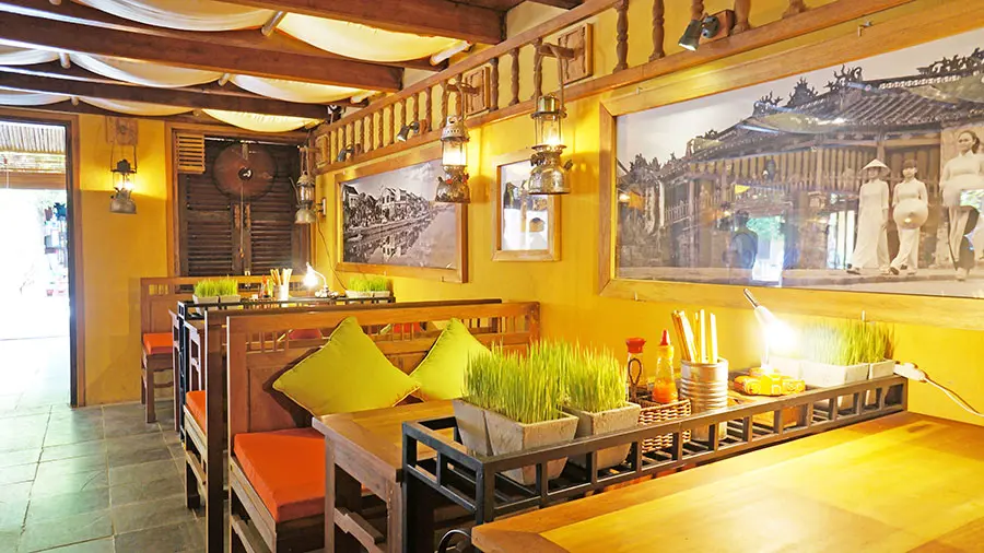 Vinh Hung Restaurant Hoi An - Nh&agrave; h&agrave;ng m&oacute;n ăn Việt đầu ti&ecirc;n ở phố Hội 29