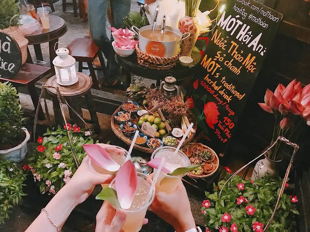 Check in Hội An đậm chất l&atilde;ng mạn v&agrave; ho&agrave;i cổ c&ugrave;ng &Aacute; hậu Phương Nga 7