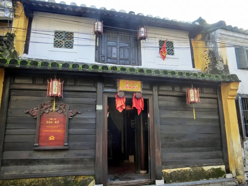 C&oacute; một Hội An đẹp cổ k&iacute;nh, l&atilde;ng mạn v&agrave; y&ecirc;n b&igrave;nh 6