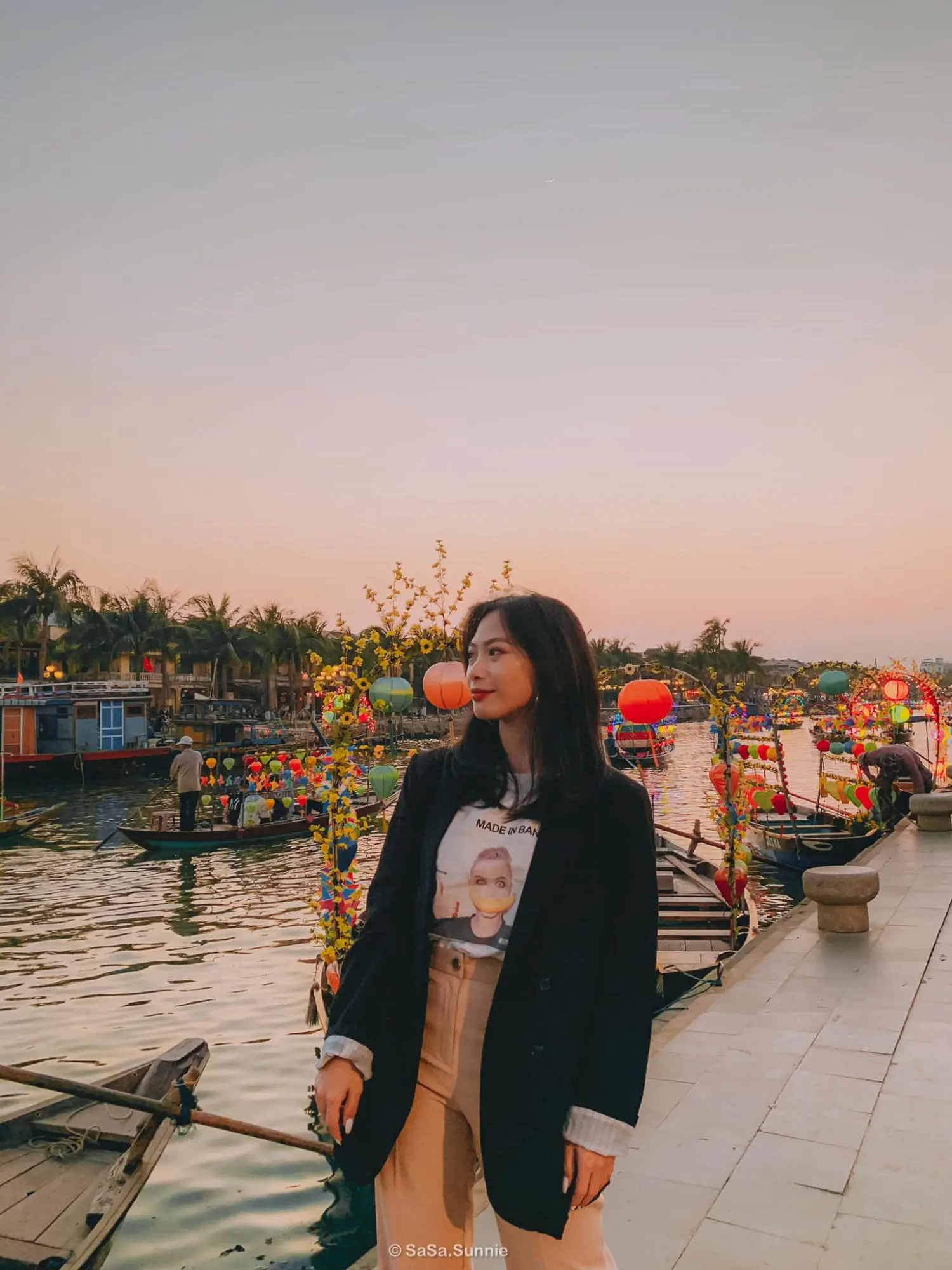 C&ugrave;ng 9x Song Uy&ecirc;n kh&aacute;m ph&aacute; phố cổ Hội An với vẻ đẹp nhuốm m&agrave;u thời gian đầy cảm x&uacute;c 4