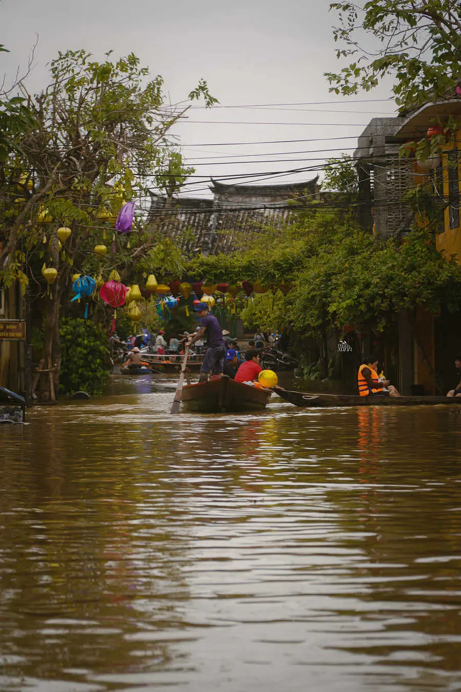 Hội An m&ugrave;a nước l&ecirc;n, vẻ đẹp trầm lắng giữa thử th&aacute;ch từ thi&ecirc;n nhi&ecirc;n 8