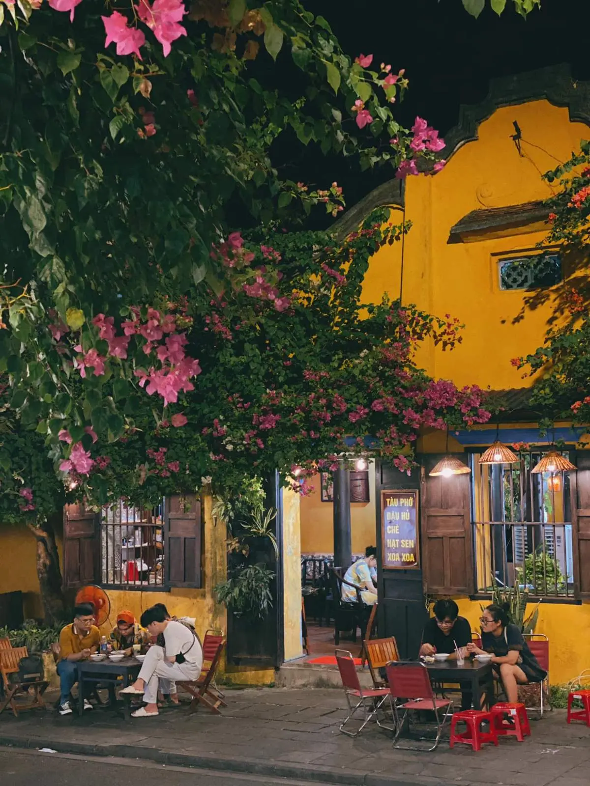 Hội An về đ&ecirc;m đẹp b&igrave;nh dị qua lăng k&iacute;nh của Trần Thế Văn 10