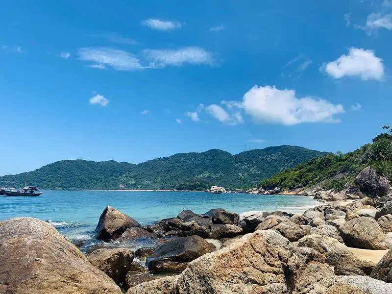 Kinh nghiệm du lịch C&ugrave; Lao Ch&agrave;m trong xanh như thi&ecirc;n đường 2