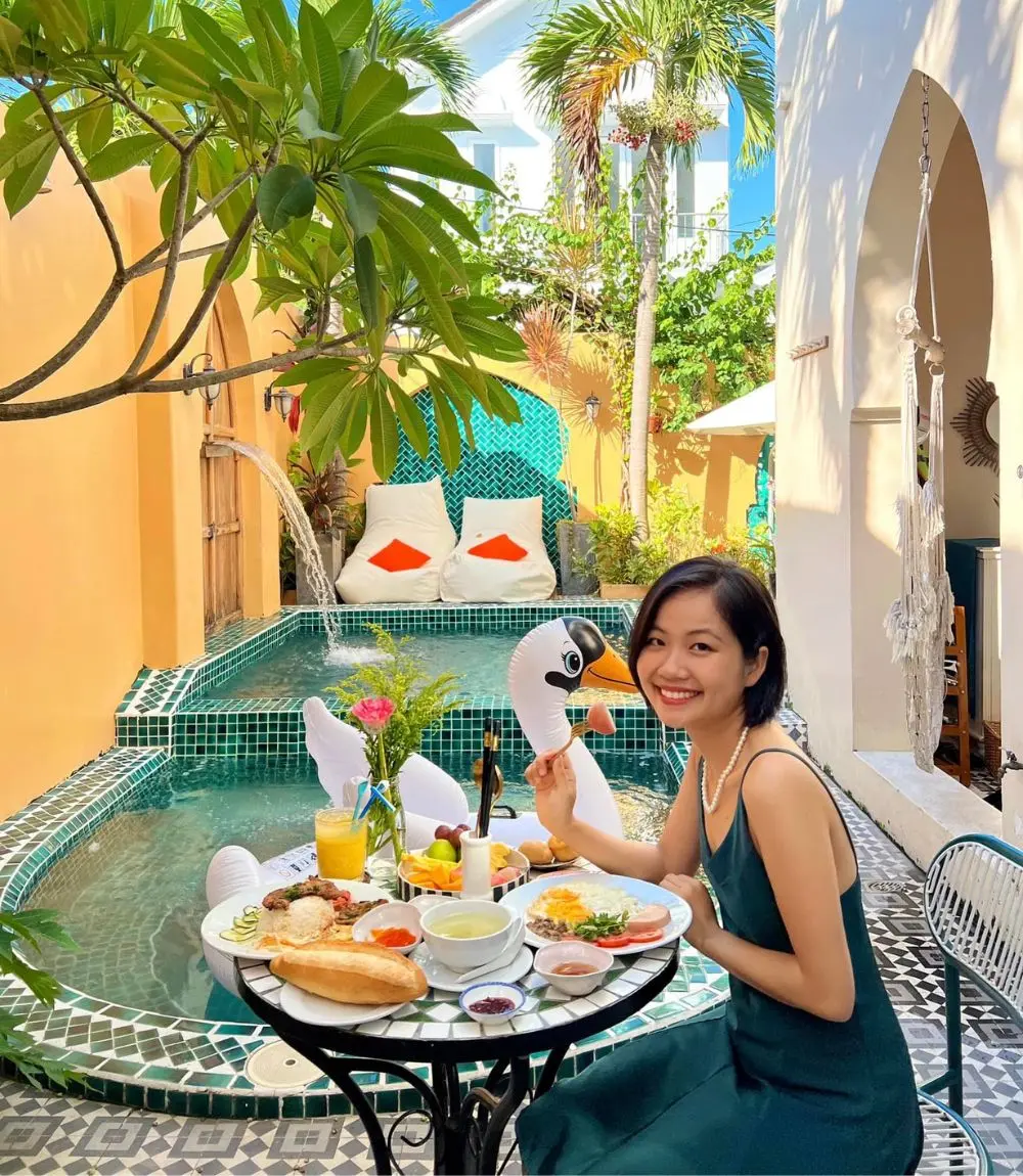 Lang thang Hội An qua từng ng&otilde; ng&aacute;ch c&ugrave;ng c&ocirc; n&agrave;ng Ho&agrave;ng Hoa 11