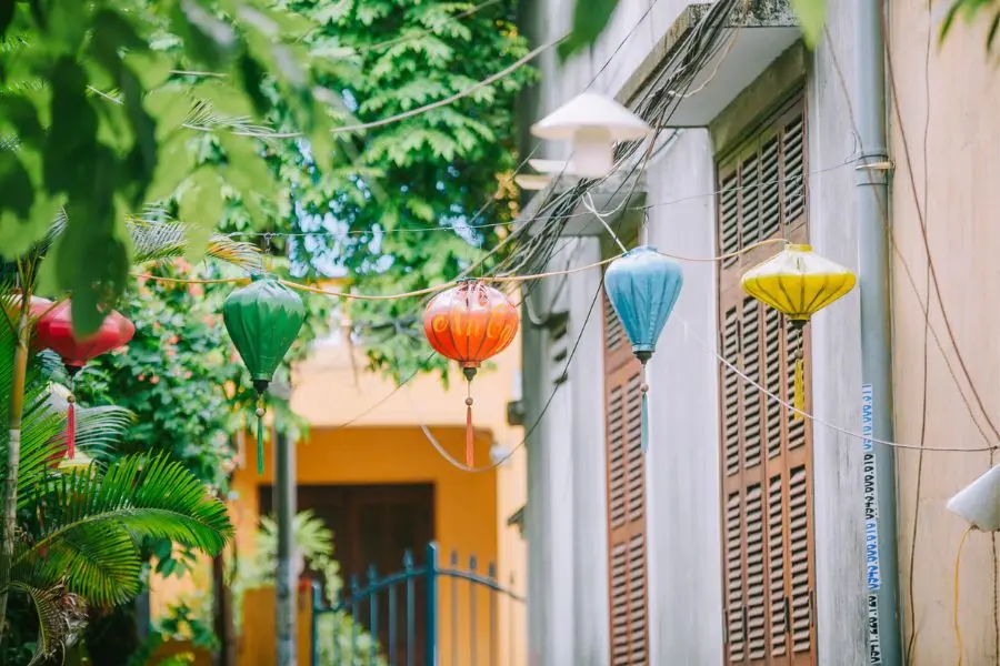 Lang thang Hội An v&agrave; kh&aacute;m ph&aacute; bức tranh rực rỡ xứ thương cảng 8