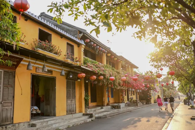 Phố cổ Hội An - Di sản kiến tr&uacute;c ấn tượng của thế giới 2