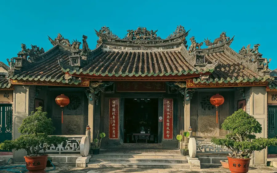 Review Hội An cổ k&iacute;nh với lối kiến tr&uacute;c đ&atilde; đi c&ugrave;ng năm th&aacute;ng 8