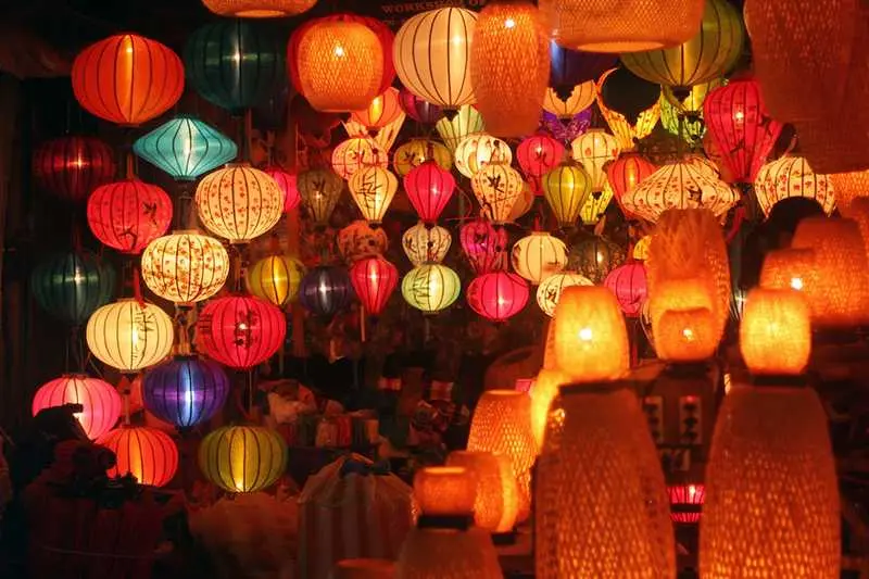 Dạo bước Hội An buổi tối: Hành trình thong dong giữa phố cổ 17