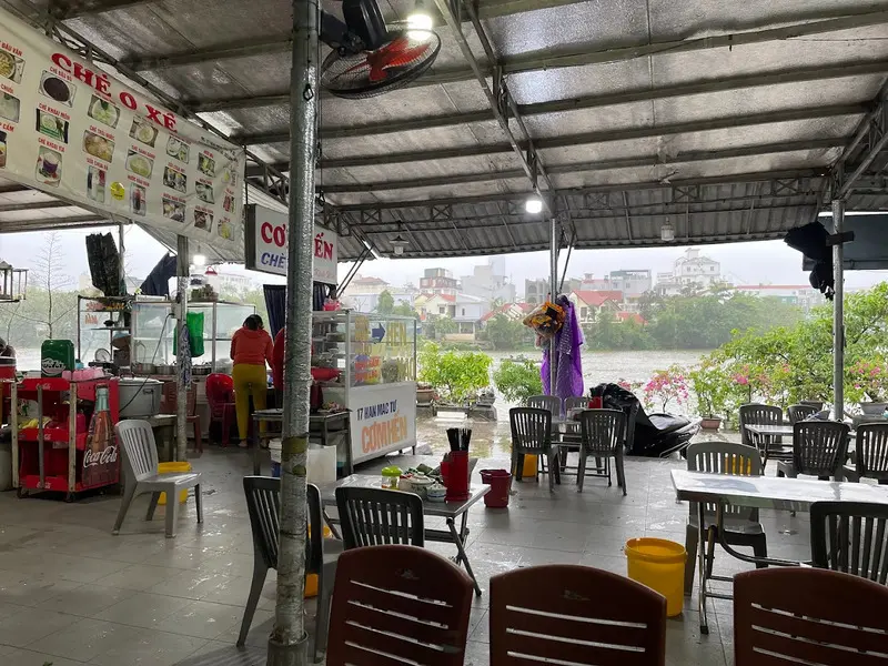 Ai ra xứ Huế th&igrave; gh&eacute; ngay c&aacute;c qu&aacute;n B&uacute;n hến ngon nổi tiếng một phương 10