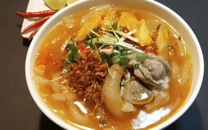 Bánh canh cá lóc – Món ăn dân dã không thể thiếu của người dân xứ Huế 18