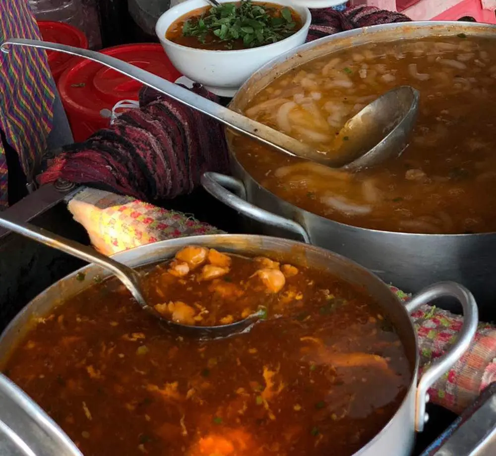 B&aacute;nh canh Nam Phổ - Đặc sản n&iacute;u ch&acirc;n du kh&aacute;ch khi đến Huế 3