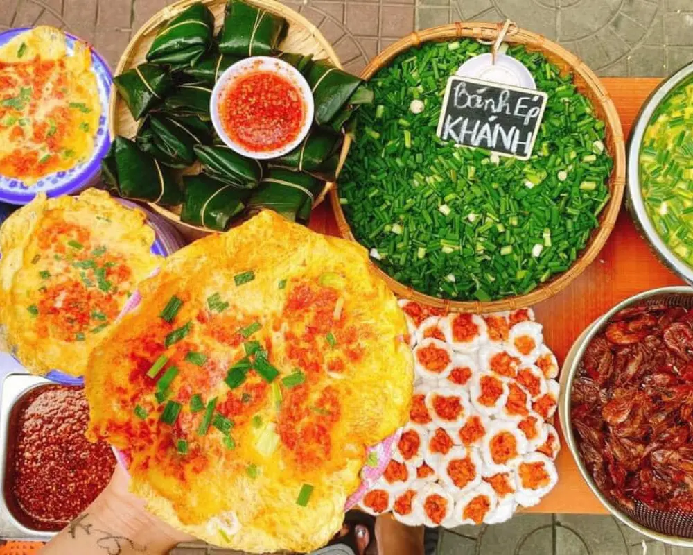B&aacute;nh &eacute;p - M&oacute;n ăn lạ miệng của xứ Huế l&agrave;m say l&ograve;ng bao thực kh&aacute;ch 4