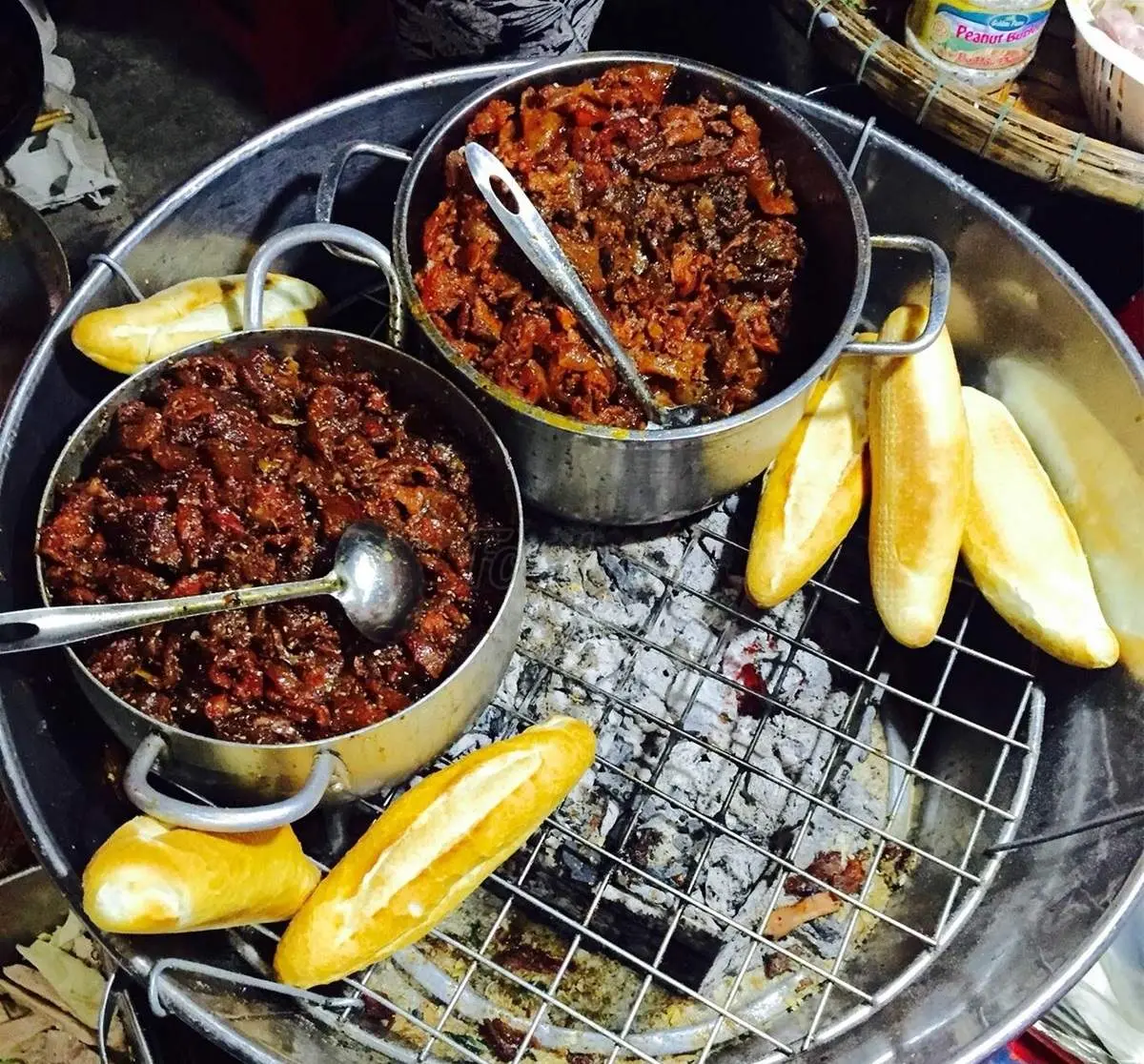 B&aacute;nh m&igrave; Tr&agrave;ng Tiền Huế - G&oacute;i gọn hương vị cố đ&ocirc; khiến bao người phải su&yacute;t xoa kh&ocirc;ng ngừng 6