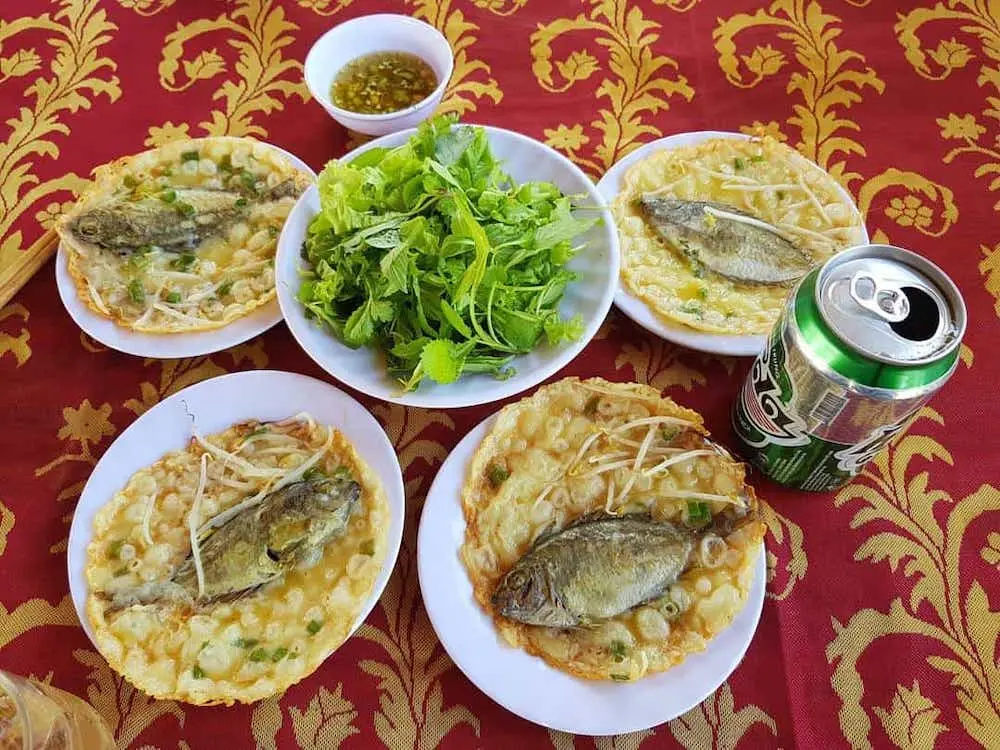 Bánh xèo cá kình làng Chuồn – Bánh xèo có nguyên con cá lạ hen? 3