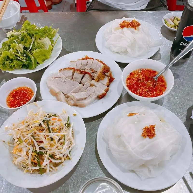 Bỏ t&uacute;i 8 qu&aacute;n b&aacute;nh ướt Huế ngon nức tiếng, ăn l&agrave; ghiền 2
