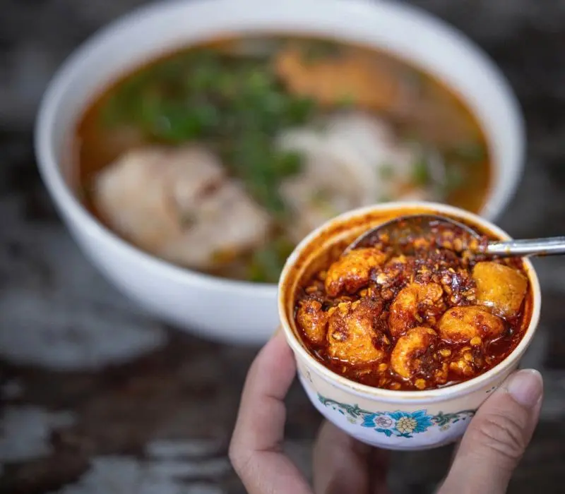 B&uacute;n b&ograve; cơm nguội Huế: M&oacute;n ăn d&acirc;n d&atilde; đượm hồn cố đ&ocirc; 5