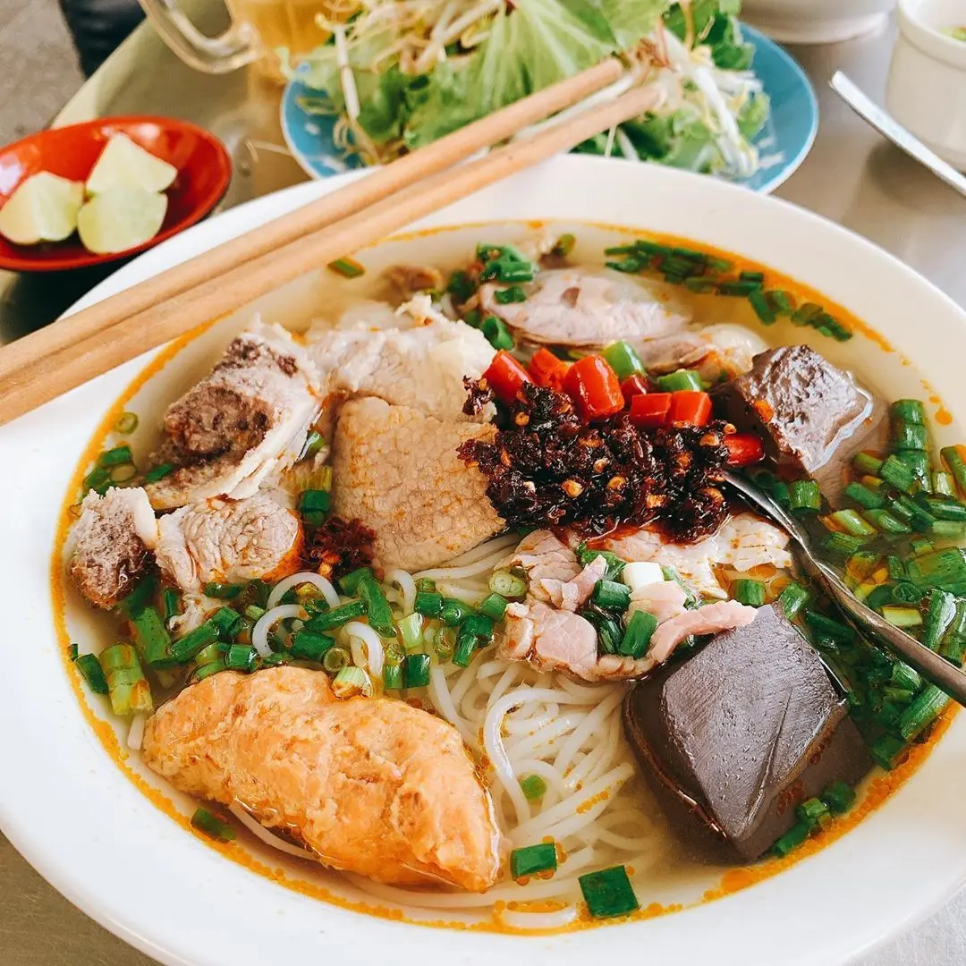 B&uacute;n b&ograve; Huế - 'N&agrave;ng thơ' của ẩm thực cố đ&ocirc; 5