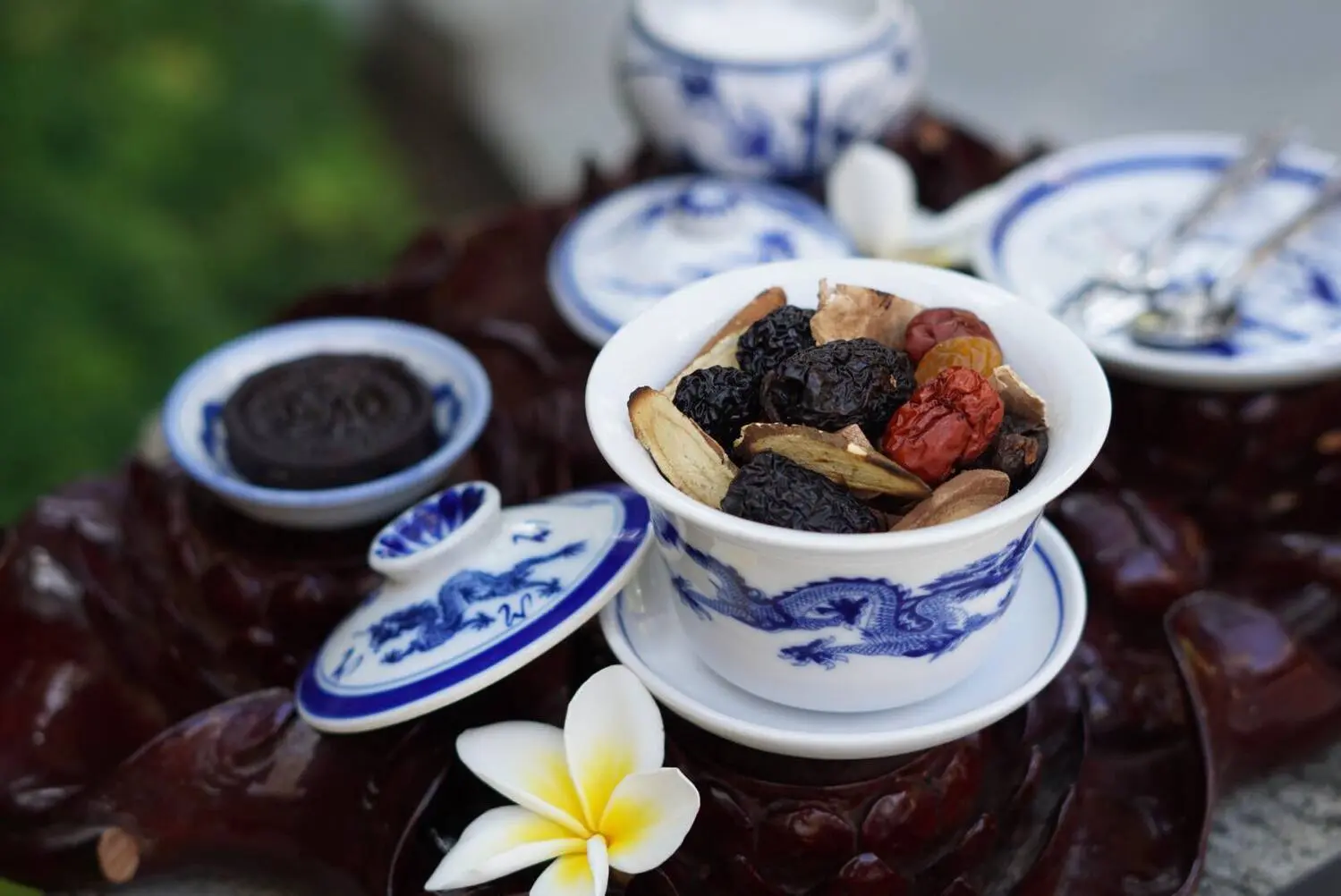 Cafe Nam Giao Ho&agrave;i Cổ - Qu&aacute;n c&agrave; ph&ecirc; cổ k&iacute;nh giữa l&ograve;ng cố đ&ocirc; Huế 15
