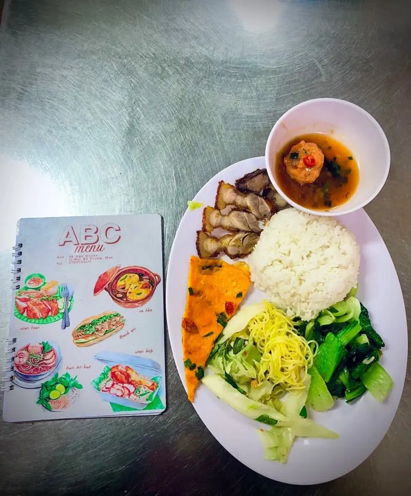Cơm &Acirc;m Phủ Huế: Tinh hoa ẩm thực cố đ&ocirc; với c&aacute;i t&ecirc;n ma mị 13