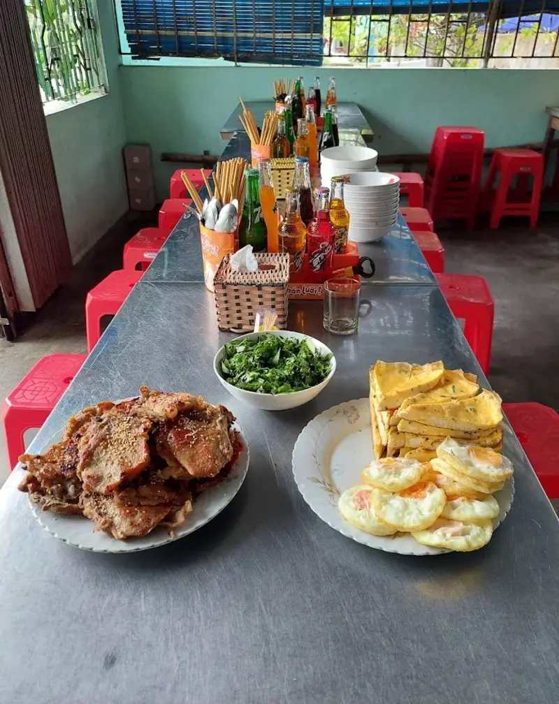 Cơm &Acirc;m Phủ Huế: Tinh hoa ẩm thực cố đ&ocirc; với c&aacute;i t&ecirc;n ma mị 12