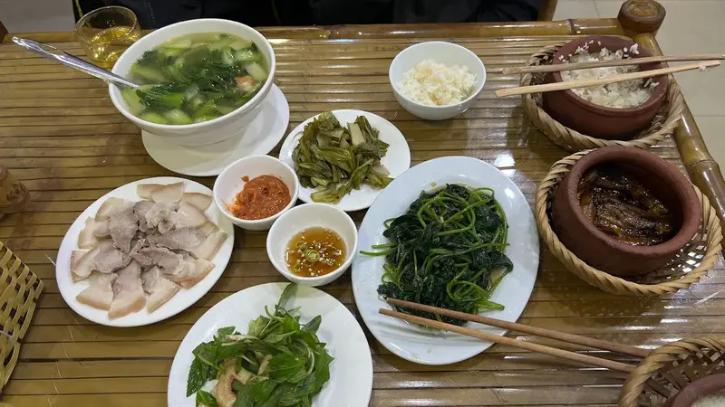 Cơm &Acirc;m Phủ Huế: Tinh hoa ẩm thực cố đ&ocirc; với c&aacute;i t&ecirc;n ma mị 16