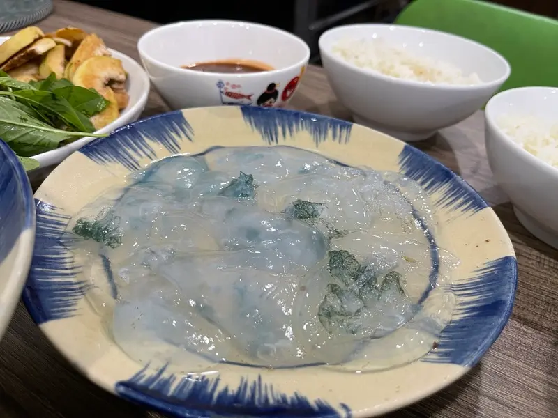 Con nuốc Huế m&oacute;n đặc sản thanh m&aacute;t giải nhiệt ng&agrave;y h&egrave; xứ Huế 7