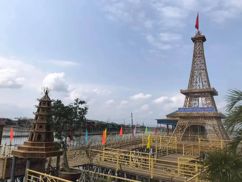 Đầm Chuồn Hương Qu&aacute;n - Nh&agrave; h&agrave;ng chuy&ecirc;n hải sản tại Huế 4