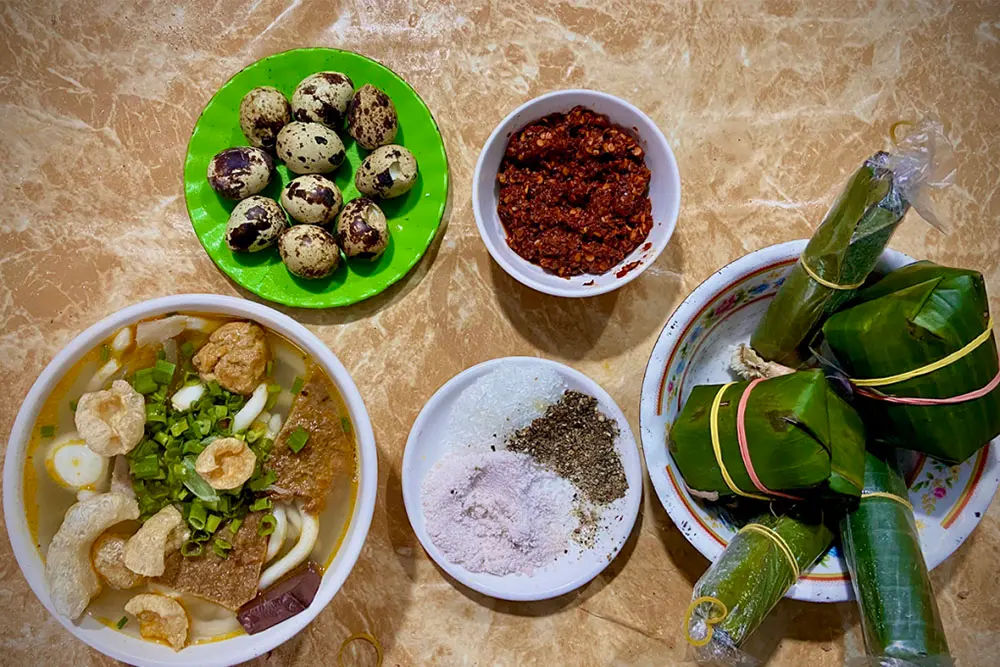 Điểm danh c&aacute;c m&oacute;n ăn đ&ecirc;m Huế cho hội c&uacute; đ&ecirc;m 5
