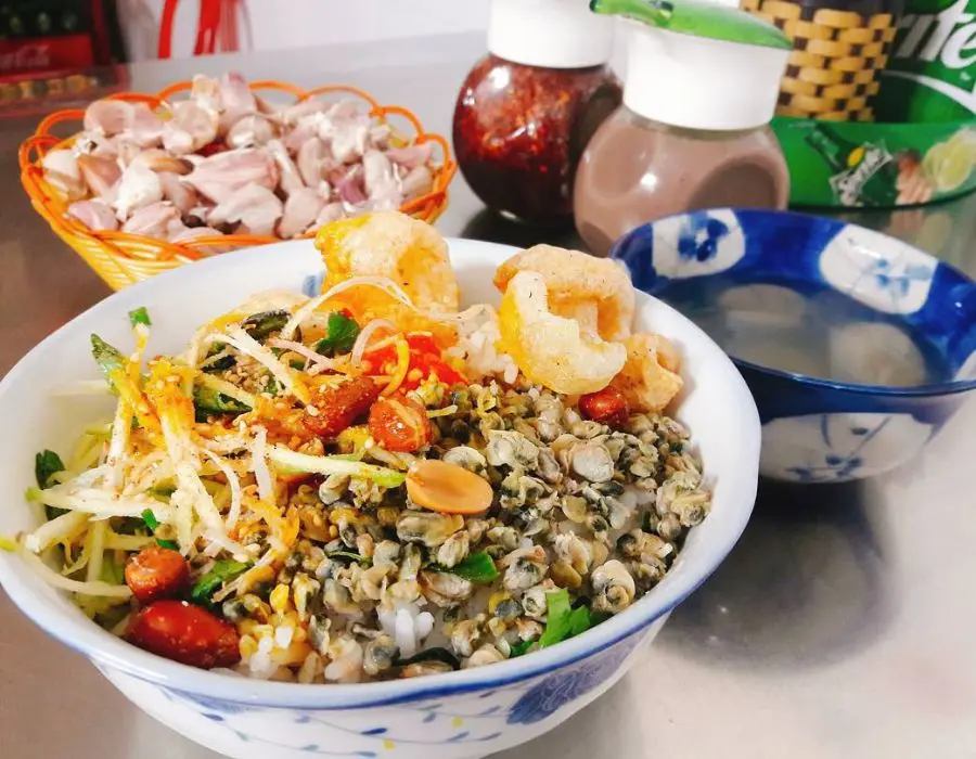 Điểm danh loạt món ăn ngon rẻ ở Huế mà bạn nhất định phải thử 4