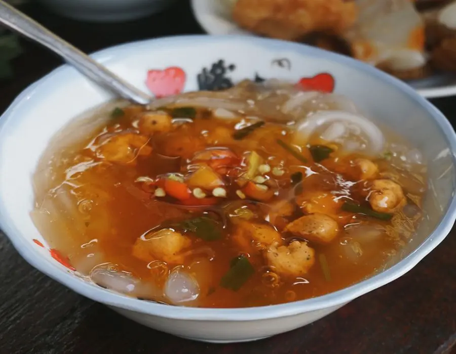 Điểm danh loạt món ăn ngon rẻ ở Huế mà bạn nhất định phải thử 2