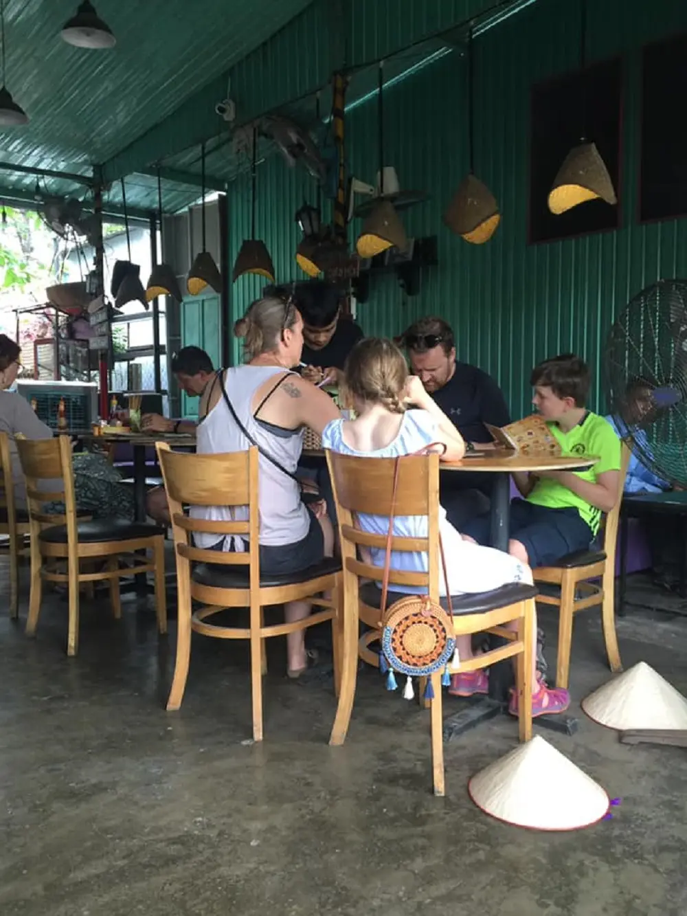 Gác Măng Rê - Quán cafe mang hơi hướng cổ điển của vùng đất Cố đô 2