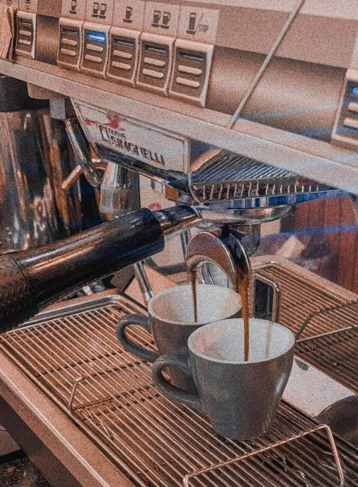 July Coffee - Góc nhỏ yên tĩnh giữa nhịp sống hiện đại 8