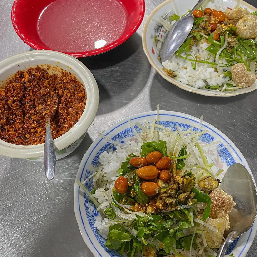 Khởi động ngày mới bình dị với các món ăn sáng Huế 6