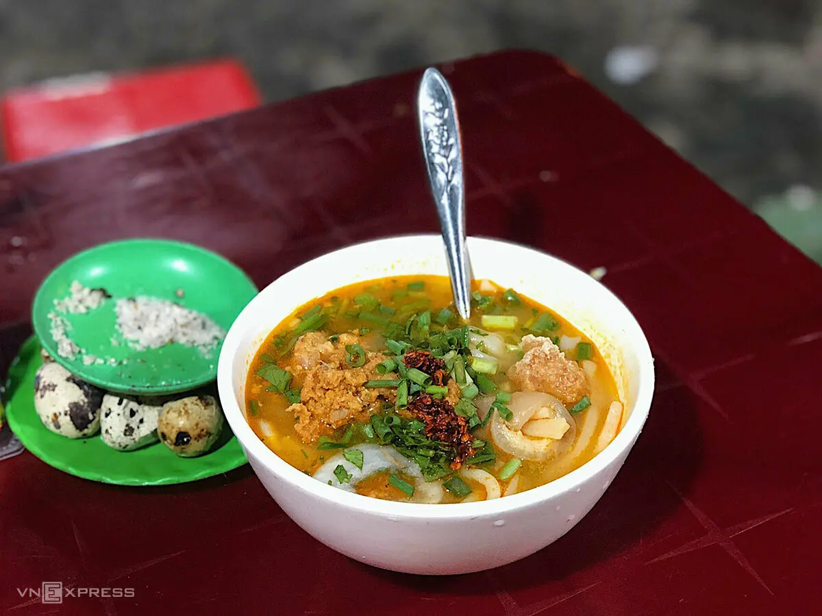 Khởi động ngày mới bình dị với các món ăn sáng Huế 5