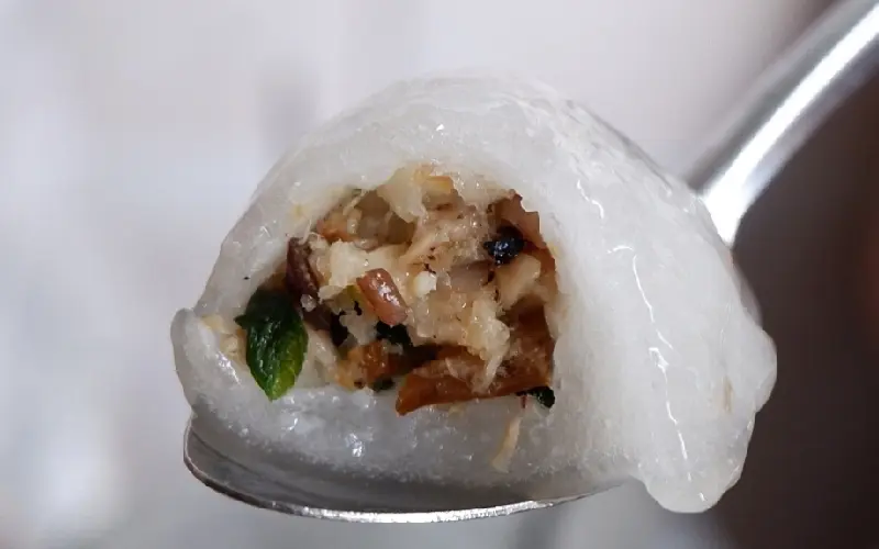 L&acirc;u l&acirc;u mới đi Huế một lần, ngại g&igrave; kh&ocirc;ng thử m&oacute;n ch&egrave; bột lọc heo quay độc đ&aacute;o 10
