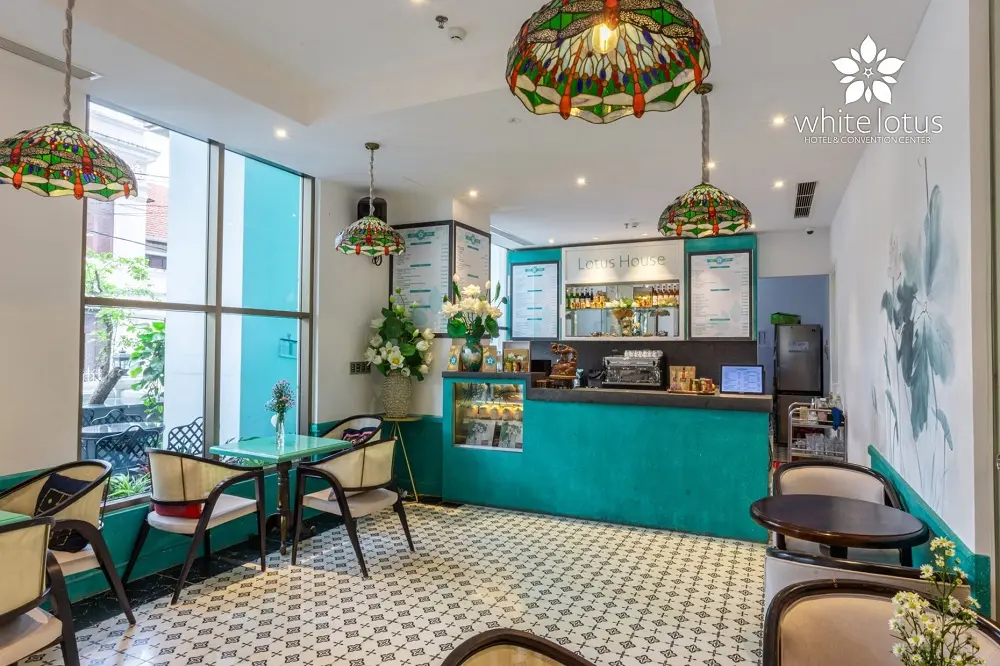 Lotus House - Tiệm c&agrave; ph&ecirc; hoa sen trắng tuyệt đẹp tại Huế 2